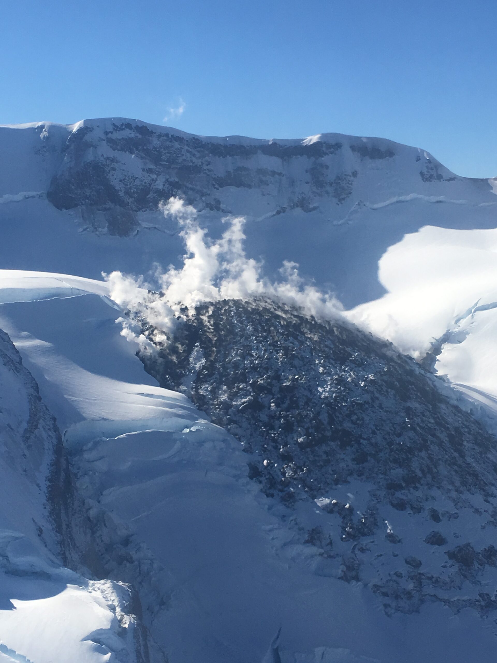 talon_air_mountain_side